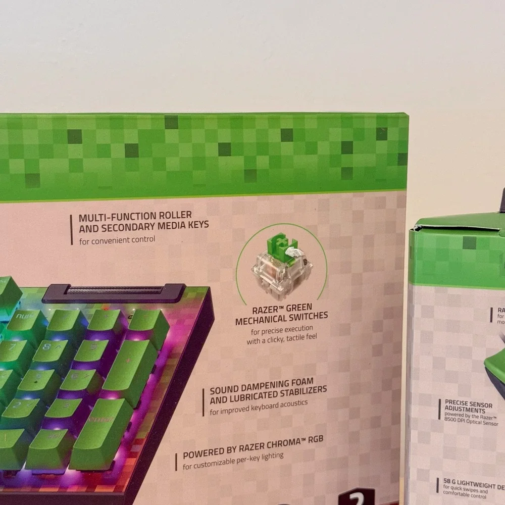 Razer Minecraft Blackwidow V4 X Keyboard & Cobra Gaming Mouse | New - Sealed